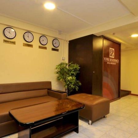 York Residence Yangon Bagian luar foto
